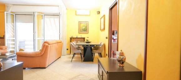 3 bedrooms Apartment in Cologno Monzese, Italy No. 295499 8