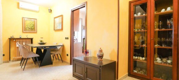 3 bedrooms Apartment in Cologno Monzese, Italy No. 295499 3