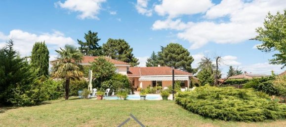 8 rooms House in Ain, France No. 309243 3