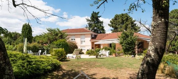 8 rooms House in Ain, France No. 309243 4
