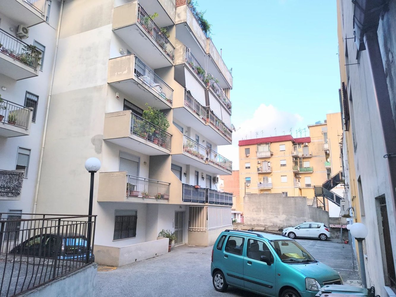 4 rooms Apartment in Messina, Italy No. 276616