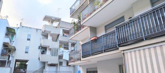 4 rooms Apartment in Messina, Italy No. 276616 2