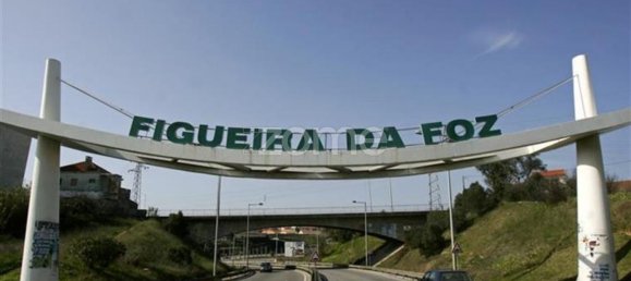 57m² Commercial property in Figueira da Foz, Portugal No. 62919 7