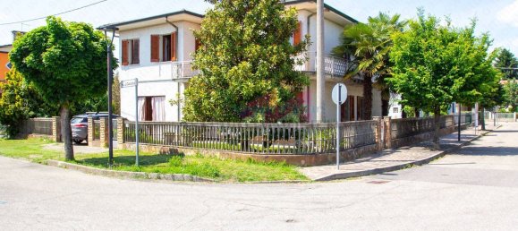 8 rooms Villa in Melara, Italy No. 61069 2