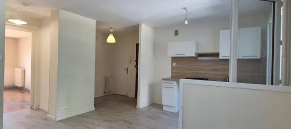 1 bedroom Apartment in Saint-Etienne, France No. 348213 5