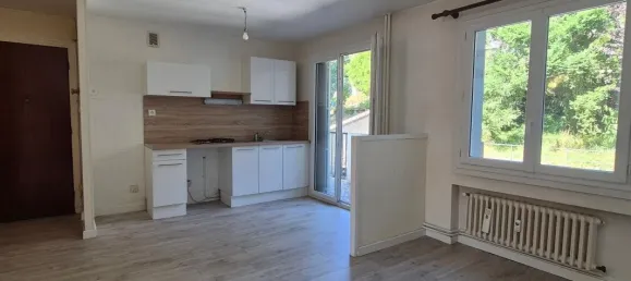 1 bedroom Apartment in Saint-Etienne, France No. 348213 6