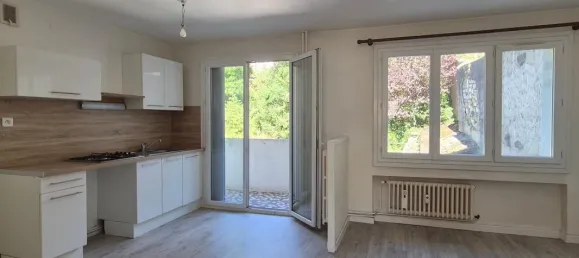 1 bedroom Apartment in Saint-Etienne, France No. 348213 4