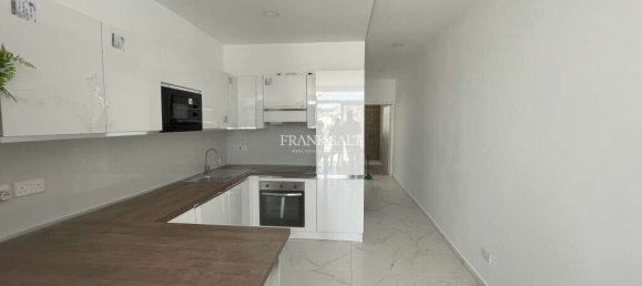 Пентхаус с 2 спальнями в Марсаскала, Мальта № 10554 2