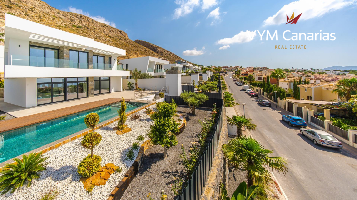 8 bedrooms Villa in Golf Bahia, Spain No. 3176