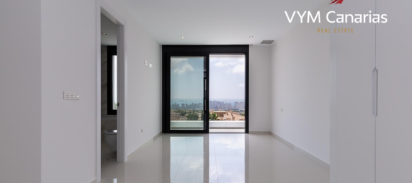 8 bedrooms Villa in Golf Bahia, Spain No. 3176 5