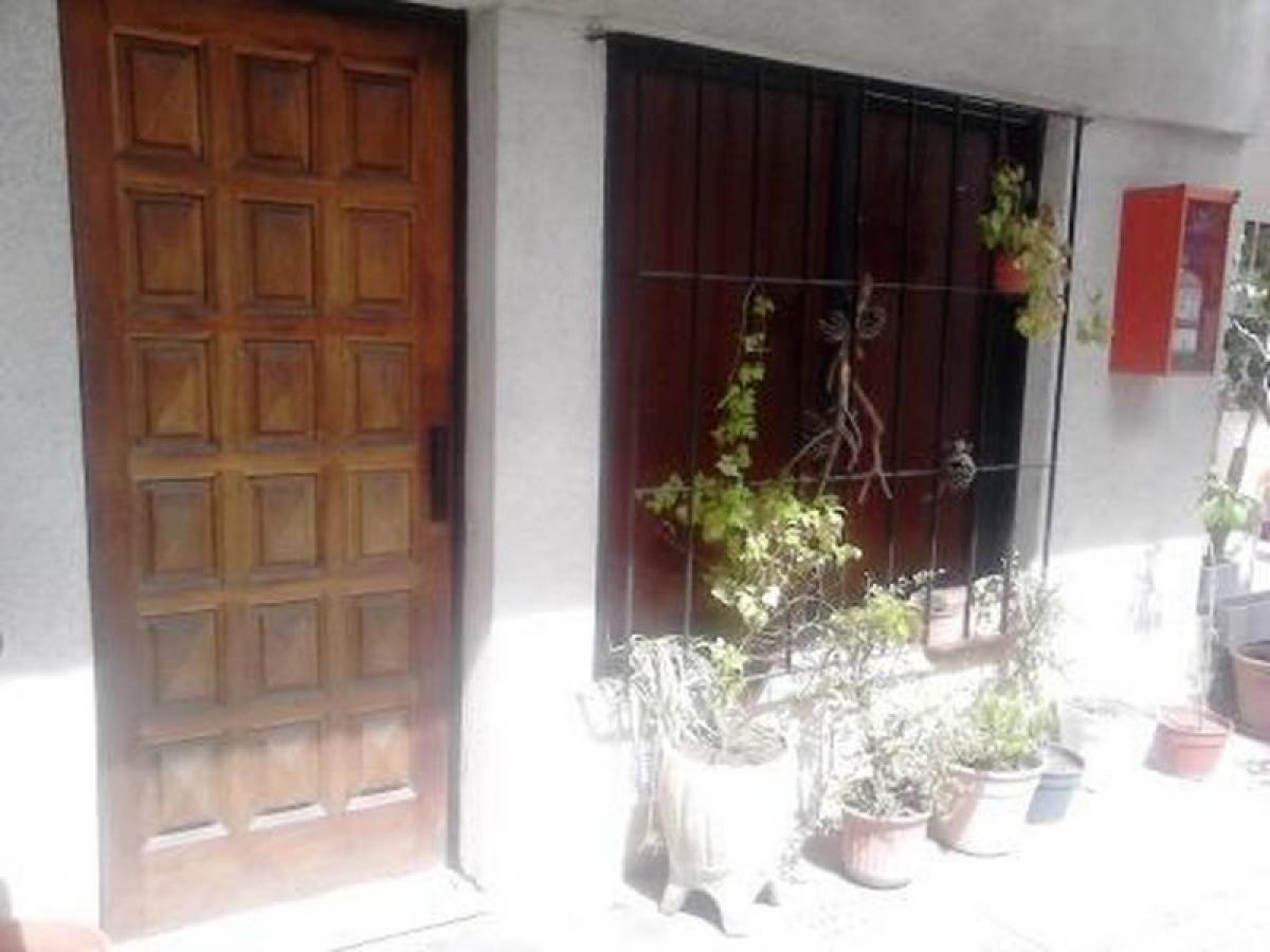 2 bedrooms House in Moron, Argentina No. 57574