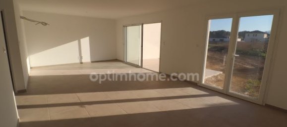 3 bedrooms House in Borgo, France No. 56390 6