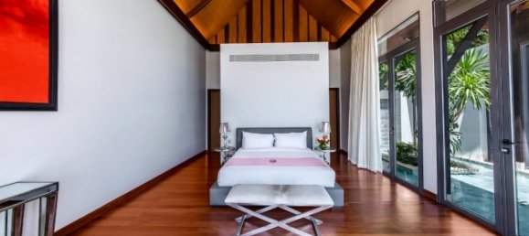 Villa de 5 dormitorios en Naithon Beach, Thailand No. 26030 14