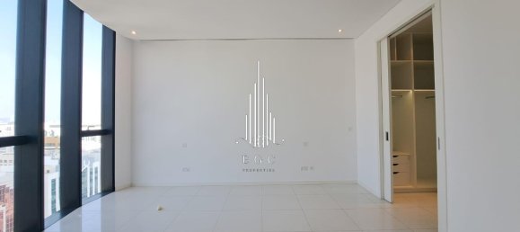 4 bedrooms Apartment in Corniche Road, UAE No. 40120 4