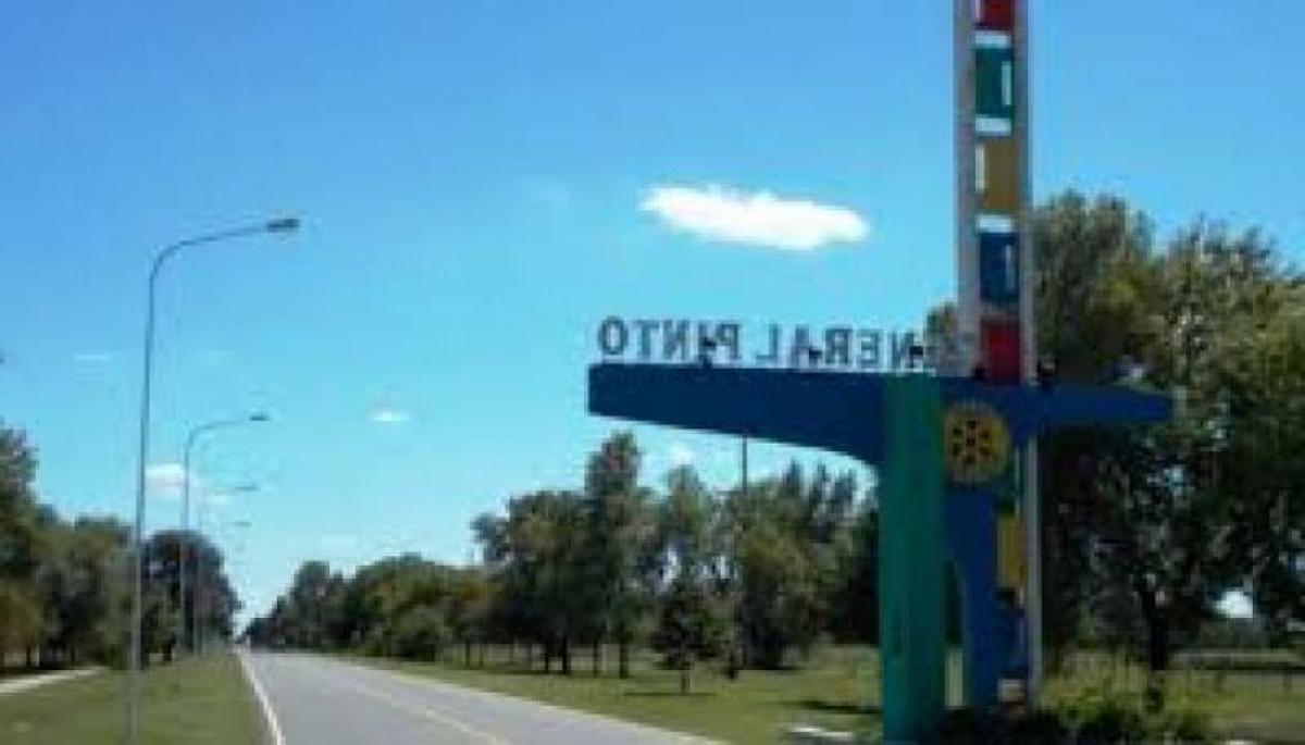  Land in General Pinto, Argentina No. 37820