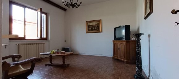 4 rooms House in Luni, Italy No. 146855 9