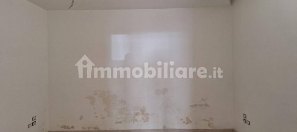 71m² Commercial property in Brindisi, Italy No. 339919 3