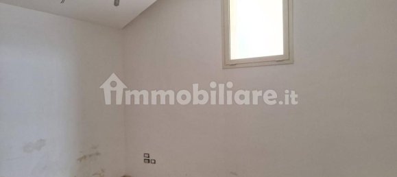 71m² Commercial property in Brindisi, Italy No. 339919 4