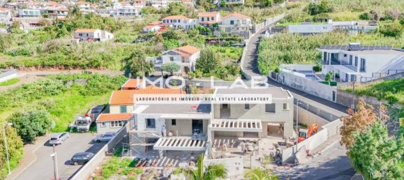 3 bedrooms Villa in Funchal, Portugal No. 146271 5