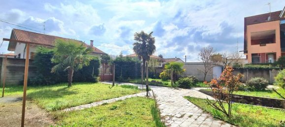 6 rooms Villa in San Giorgio su Legnano, Italy No. 36694 3