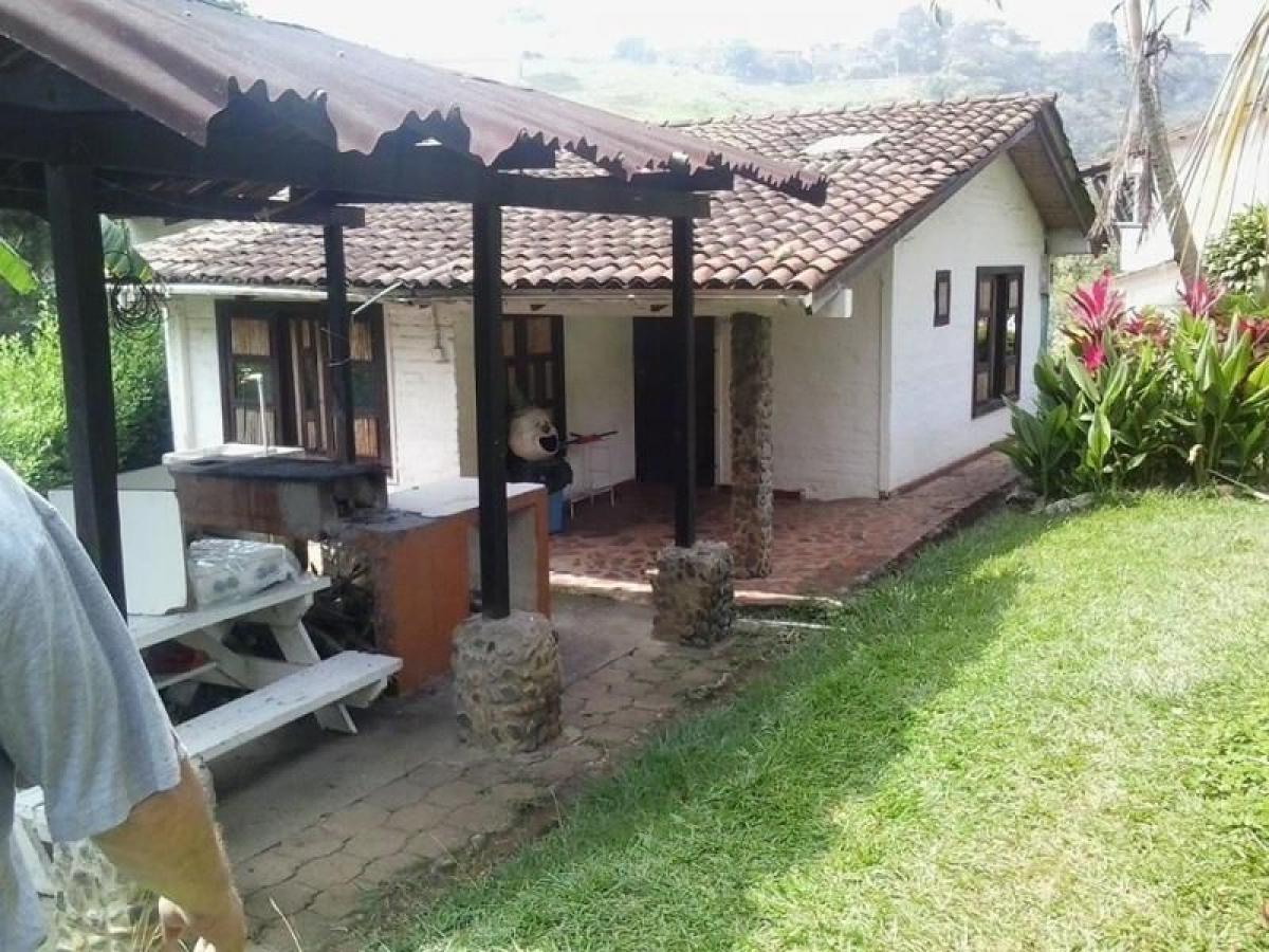 Casa de 7 dormitorios en Valle del Cauca, Colombia No. 3148