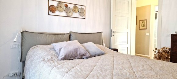 6 rooms Apartment in Rosignano Marittimo, Italy No. 121114 9