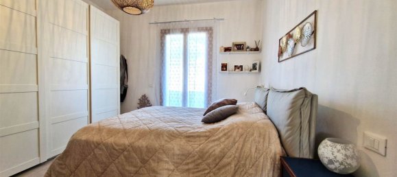 6 rooms Apartment in Rosignano Marittimo, Italy No. 121114 11