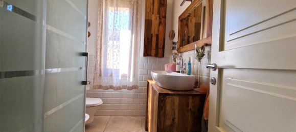 6 rooms Apartment in Rosignano Marittimo, Italy No. 121114 15