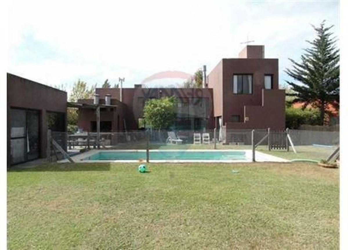2 bedrooms House in Tigre, Argentina No. 57428