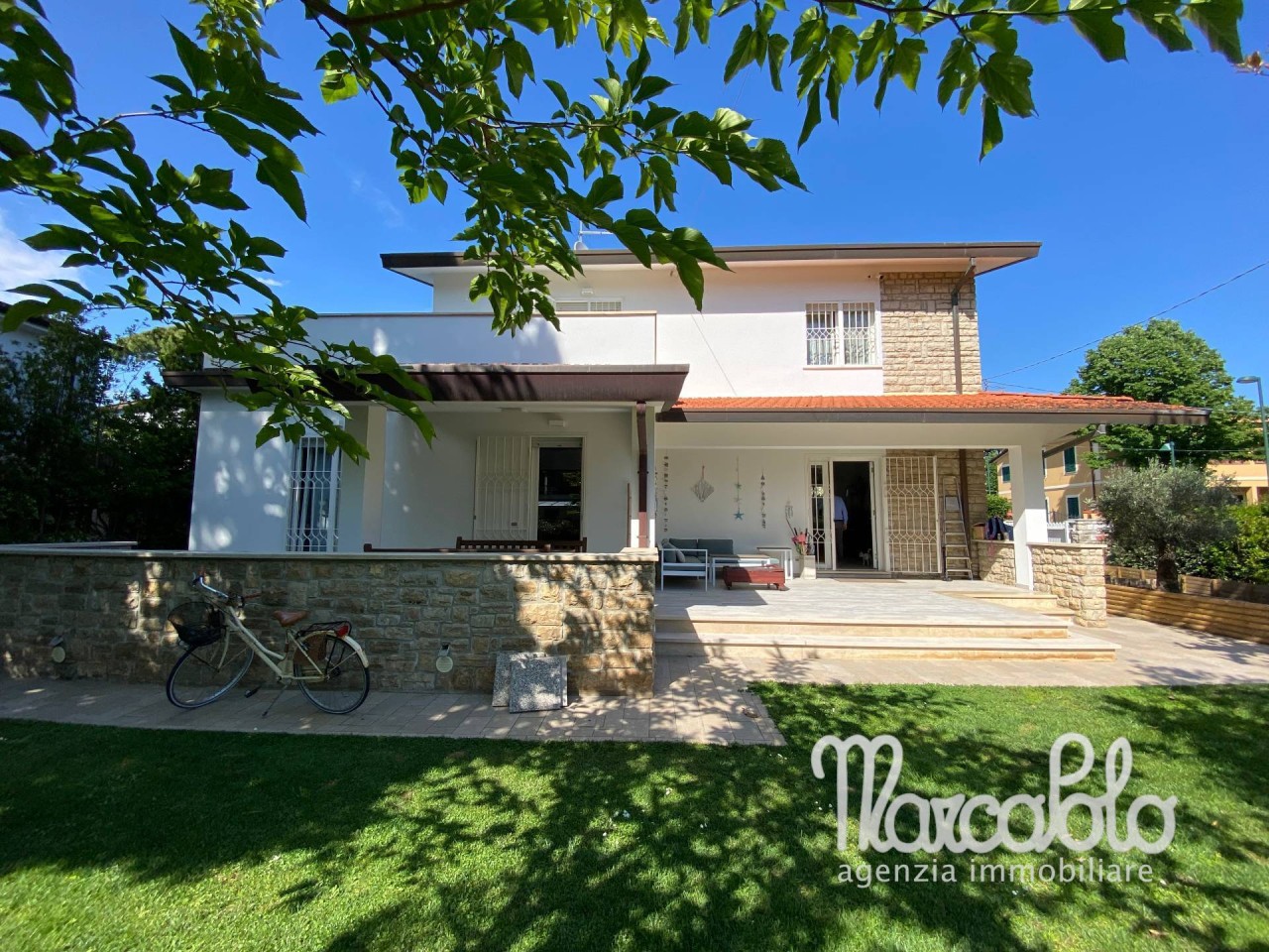 5 غرف نوم فيلا في Forte dei Marmi, Italy رقم 147167