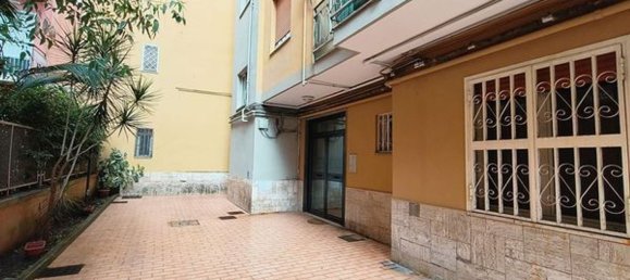 3 bedrooms Apartment in Naples, Italy No. 336337 3