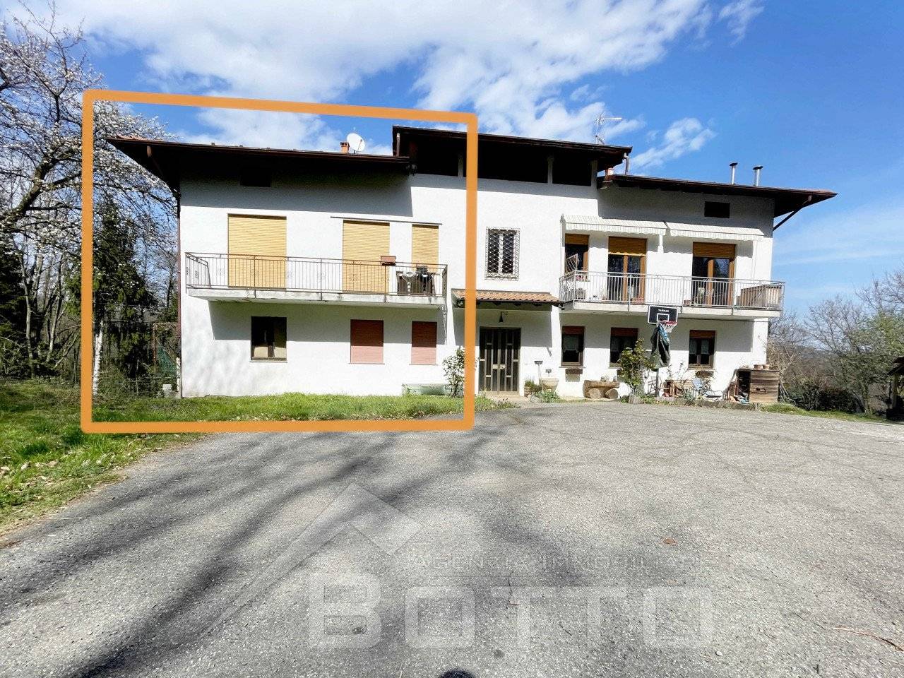 2 bedrooms Villa in Soriso, Italy No. 282846