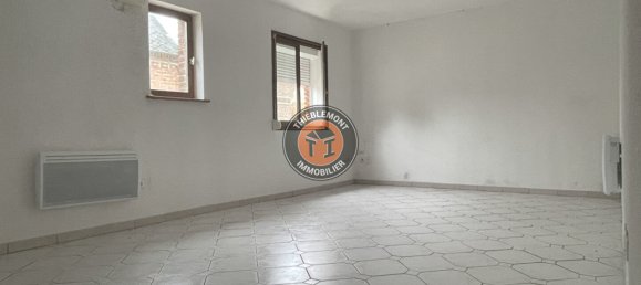 2 bedrooms House in Vendeuil, France No. 79930 4