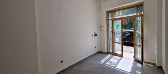 عقار تجاري في Crotone, Italy 40متر مربع رقم 32683 7