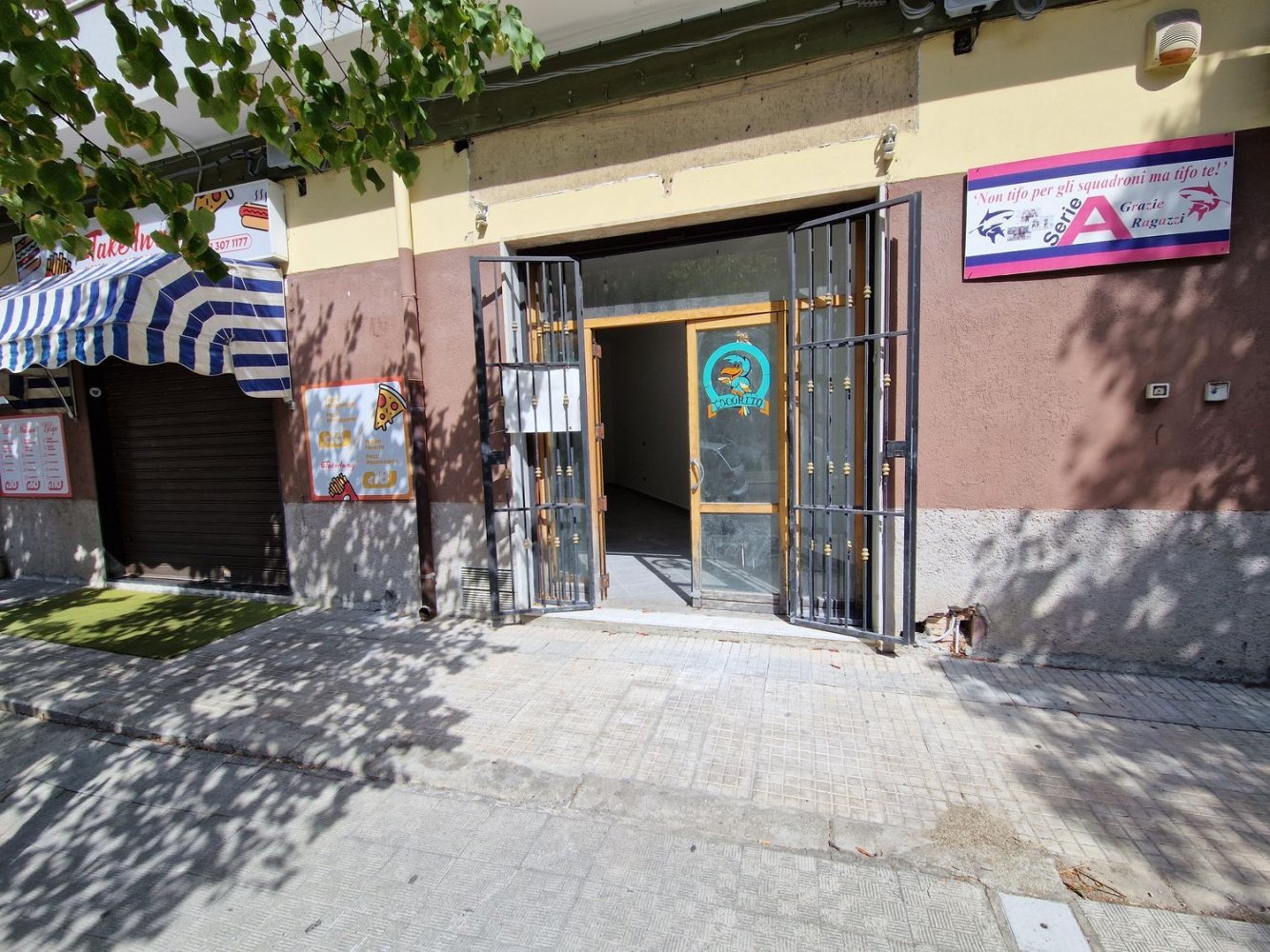  عقار تجاري في Crotone, Italy 40متر مربع رقم 32683