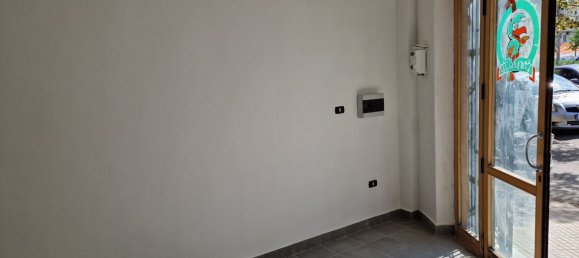 عقار تجاري في Crotone, Italy 40متر مربع رقم 32683 8