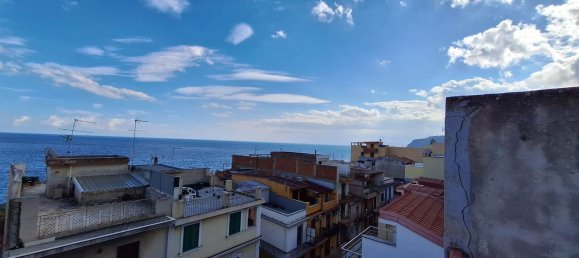 3-salle Appartement à Scaletta Zanclea, Italy No. 47629 25