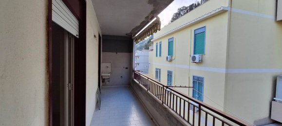 3-salle Appartement à Scaletta Zanclea, Italy No. 47629 32