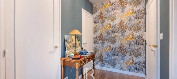 Квартира с 3 спальнями в Версаль, Франция № 161650 9