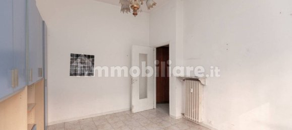 1 bedroom Apartment in Turin, Italy No. 349912 7