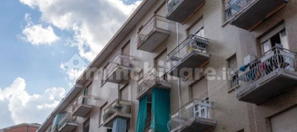 1 bedroom Apartment in Turin, Italy No. 349912 2