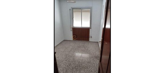 Apartamento de 3 dormitorios en Jaén, Spain No. 170363 3