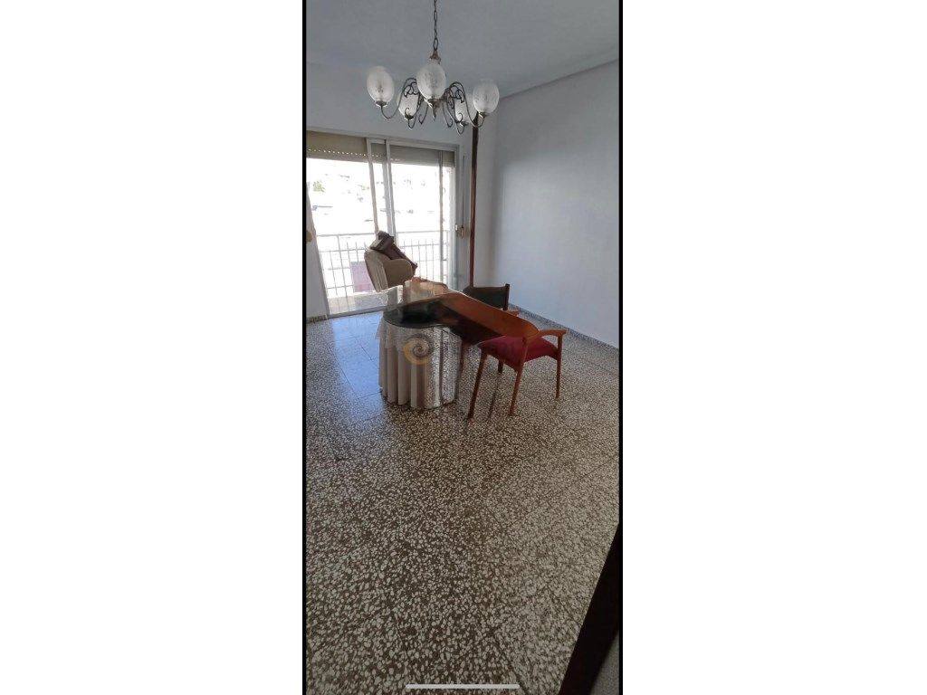 Apartamento de 3 dormitorios en Jaén, Spain No. 170363