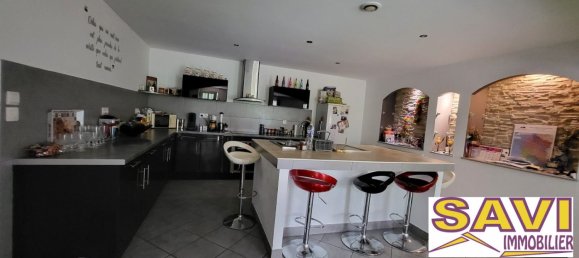 Casa de 6 dormitorios en Montbouy, France No. 87520 22