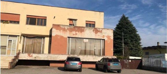 8 rooms Apartment in Nogara, Italy No. 208782 4