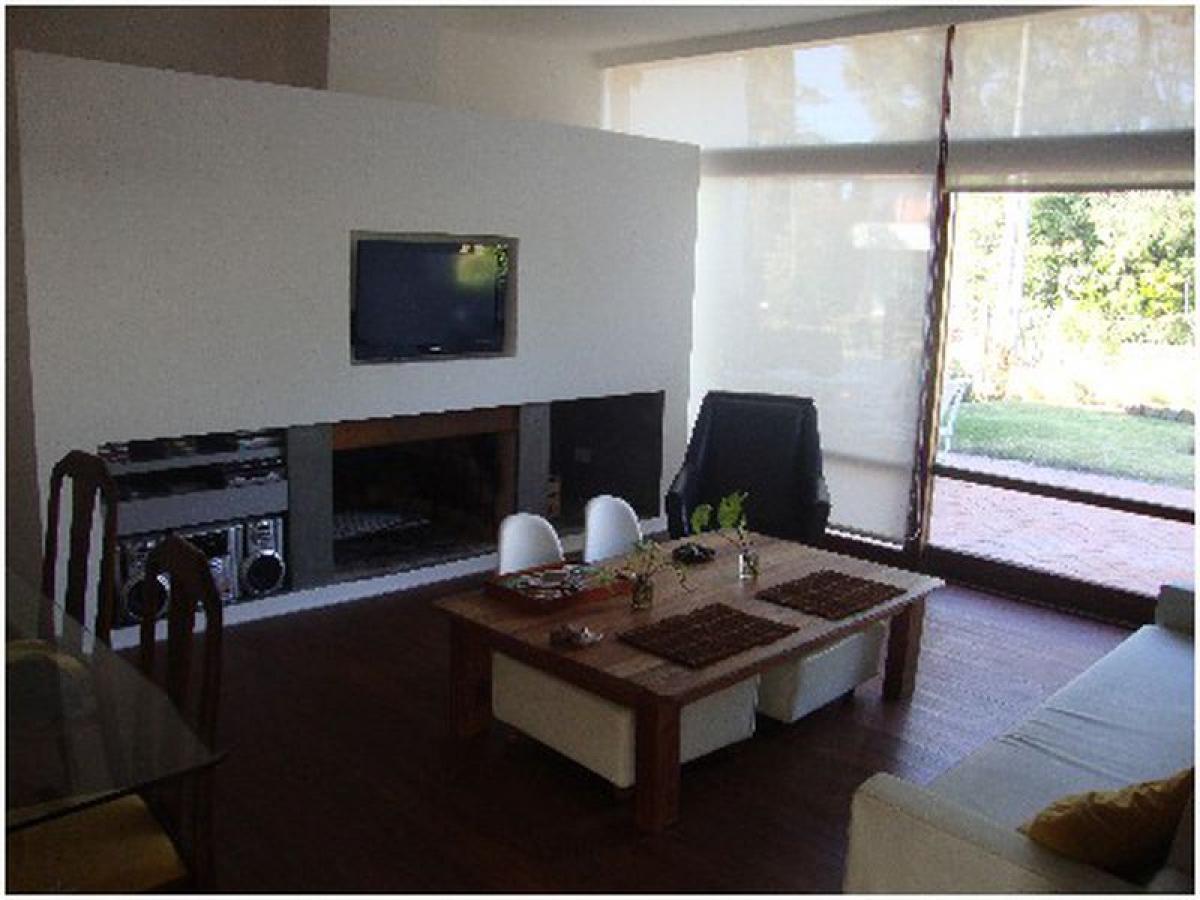 3 bedrooms House in Maldonado, Uruguay No. 2098