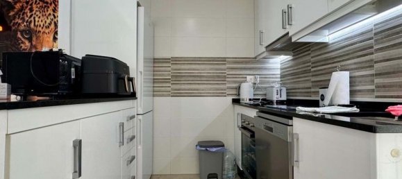Apartamento de 2 dormitorios en Alicante, Spain No. 181495 3