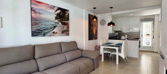 Apartamento de 2 dormitorios en Alicante, Spain No. 181495 2