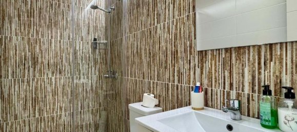 Apartamento de 2 dormitorios en Alicante, Spain No. 181495 11