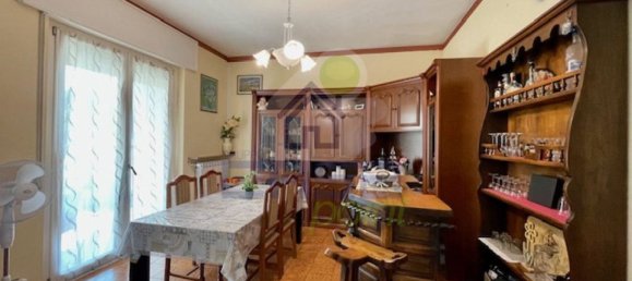 4 bedrooms Apartment in Castelvetro Piacentino, Italy No. 380688 8